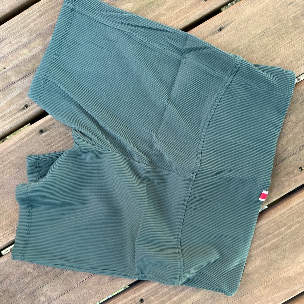 Tracksmith Running Ribbed Shorts - Picture 5 of 8